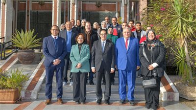 جامعة القاهرة تكرم الفائزين في مسابقة 
