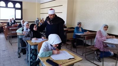 ختام امتحانات النقل الإعدادي للفصل الدراسي الأول بمنطقة الشرقية الأزهرية