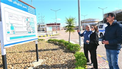 محافظ البحيرة تتفقد محطتي كهرباء العطف والمحمودية