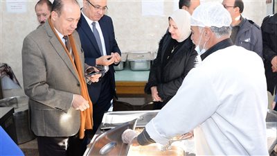 رئيس جامعة المنصورة  يتابع مستوى الخدمات  بالمدن الجامعية  