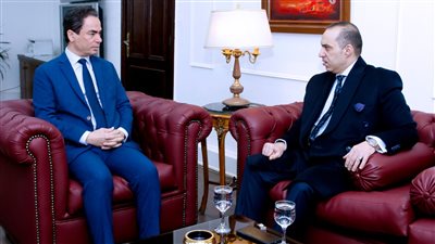 رئيس الهيئة الوطنية الإعلام يستقبل وزير الشئون النيابية والقانونية والتواصل السياسي