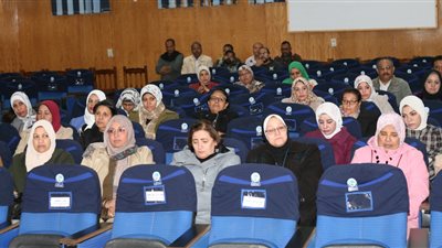 جنوب الوادي تُكرم فريق دمج الوحدات الحسابية بالجامعة 