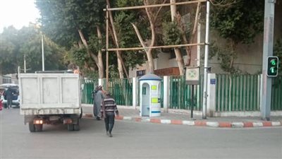 حملة لإزالة الإعلانات والتعديات بنطاق مركز ومدينة قنا 