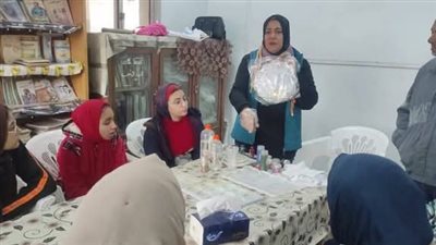 ورشة حرفية عن الصناعات اليدوية بمركز شباب شيبة 