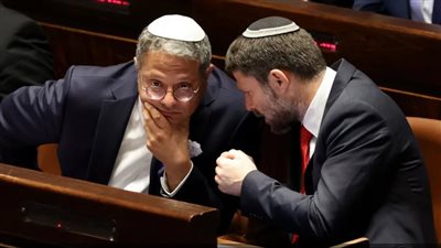 خلافات علنية لـ