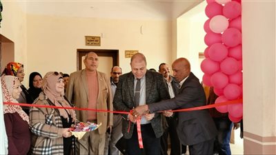 وكيل تعليم قنا يفتتح معرض التربية الفنية  للنتائج