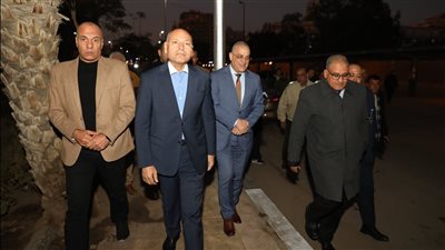 محافظ القاهرة يتفقد تشجير الجزيرة الوسطى بشارع إبراهيم أبو النجا بشرق مدينة نصر
