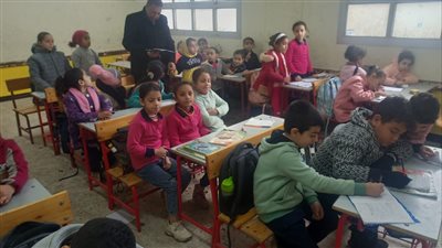 مدير تعليم البحيرة يتفقد مدارس إيتاي البارود