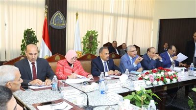 مجلس جامعة الزقازيق يُهنىء القيادة السياسية برأس السنة الميلادية وأعياد الميلاد المجيدة 