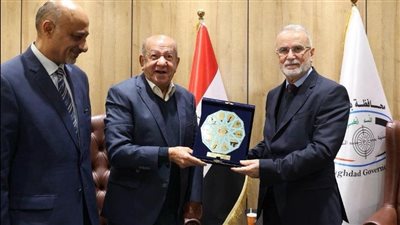 تكريم لطفي لبيب ونزار الفارس بدرع الإبداع في بغداد