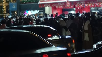 زحام على مطاعم مصر الجديدة ضمن احتفالات الكريسماس 2025