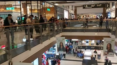 آلاف المواطنين يتوافدون إلى مول مصر للاحتفال بليلة رأس السنة