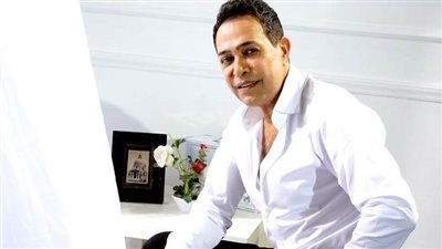 حكيم يعتزل الغناء ويصدم الجمهور بالسبب: كفاية كدة الدنيا مليانة (ما القصة؟)