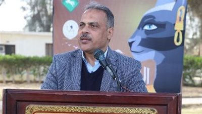 محافظ الشرقية يُشيد بجهود القائمين على إدارة برنامج 