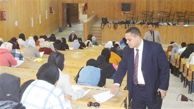 جامعة جنوب الوادي امتحانات الفصل الدراسي الأول بكلية الحقوق