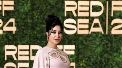 أسيل عمران تطل بالأبيض على خطى سندريلا 