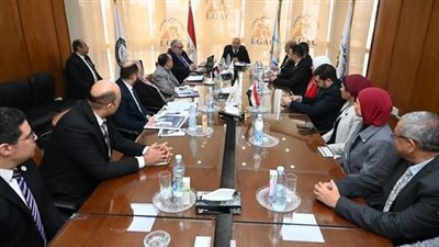 وزير الصناعة يزور المجلس الوطني للاعتماد ويلتقي العاملين