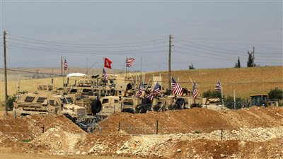 القوات الأمريكية تنشئ قاعدة عسكرية جديدة في عين العرب السورية