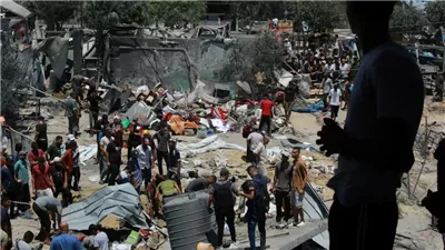 بحث عن أشلاء شهداء بعد غارة إسرائيلية على خان يونس.. فيديو