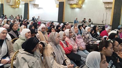 1000 طالب في المراجعات المجانية لطلاب الصف الثالث الاعدادي بكفر الشيخ