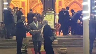 عزاء بشير الديك.. وداعٌ مؤلم لعملاق السيناريو بحضور نجوم الفن والشخصيات العامة