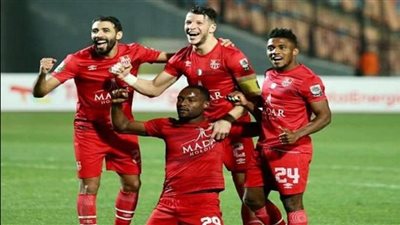 التشكيل الرسمي.. شباب بلوزداد يهاجم الأهلي بـ3 لاعبين