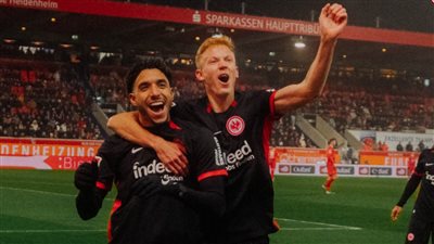  فرانكفورت يعلق على أنباء عرض مانشستر سيتي لضم مرموش