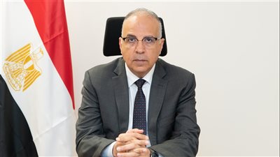 وزير الري يتابع ملفات التعاون الثنائى مع الدول الإفريقية فى مجال المياه