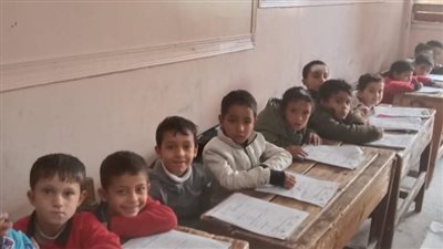 وكيل تعليم البحيرة يتابع امتحان التقييمات للصفين الأول والثانى الإبتدائي 