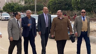 رئيس جامعة الزقازيق يتفقد أعمال تطوير الحرم الجامعي 