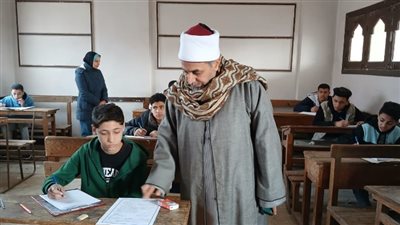 رئيس أزهر الشرقية يتابع امتحانات النقل الثانوي بمنيا القمح 