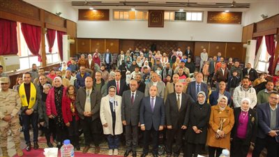 محافظ كفرالشيخ يشهد توزيع السماعات والنظارات الطبية بقرية الضبعة مركز الرياض