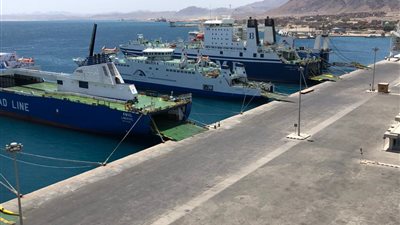 تداول 19 ألف طن و1135 شاحنة بضائع بموانئ البحر الأحمر