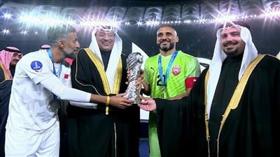 أمير الكويت يُهنيء البحرين بالفوز بكأس 