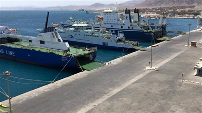 تداول 15 ألف طن و954 شاحنة بضائع بموانئ البحر الأحمر