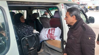 رئيس مدينة أبو المطامير يتفقد مواقف سيارات الأجرة