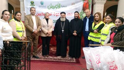 توزيع لحوم مجاناً في كنائس المنيا