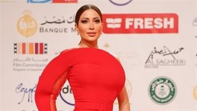 المجسم يبرز سحر قوام نسرين طافش (صور)