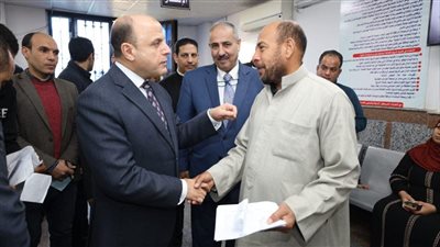محافظ كفرالشيخ يتفقد المركز التكنولوجي لخدمة المواطنين بمطوبس