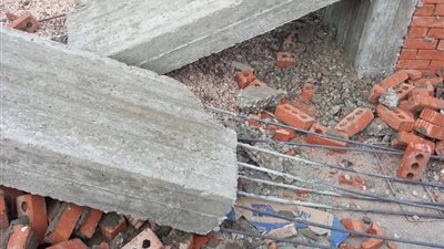 إزالة حالتين أعمال بناء مخالف ومصادرة معدات البناء بدمنهور