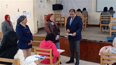 رئيس جامعة بورسعيد يتفقد سير امتحانات الفصل الدراسي الأول 