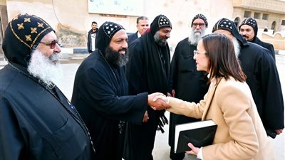 محافظ البحيرة تزور دير الأنبا بيشوي لتقديم التهنئة بعيد الميلاد