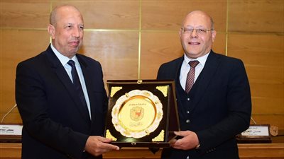 ختام معرض خير بلدنا لدعم 2500 طالب وطالبة بجامعة سوهاج