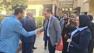 وكيل صحة البحيرة يقدم التهنئة للإخوة المسيحيين بمقر المطرانية بدمنهور