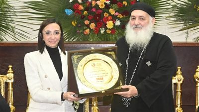 محافظ البحيرة تقدم التهنئة بعيد الميلاد المجيد فى الكنيسة الإنجيلية بدمنهور