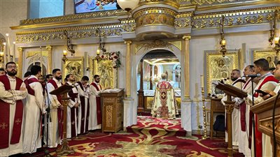 أقباط الشرقية يؤدون قداس عيد الميلاد المجيد بمطرانية الزقازيق| صور