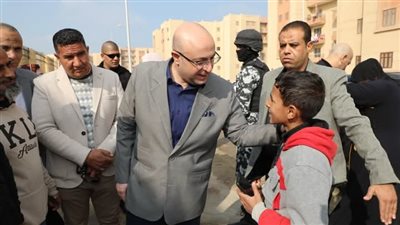 محافظ بني سويف يتابع انتظام الخدمات الصحية