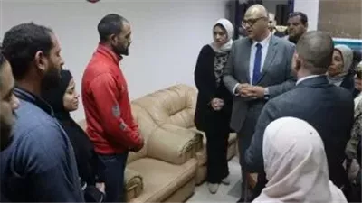 محافظ القليوبية يطمئن علي الحالة الصحية لمصابي انفجار ماسورة خط أنابيب الخانكة