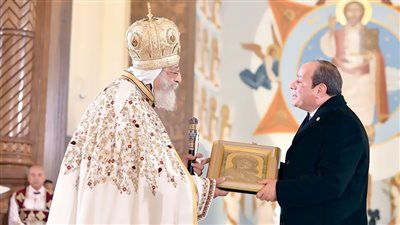 أجراس المحبة .. البابا يرأس قداس «عيد الميلاد المجيد» والرئيس لـ «المصريين»: لا تقلقوا