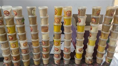 ضبط سلع غذائية وبهارات منتهية الصلاحية بالفيوم 